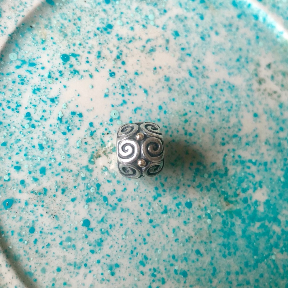 Authentic Pandora swirl clasp charm with Gold